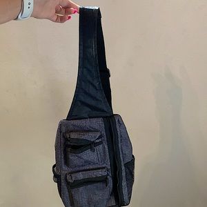 Thirty One Bags adjustable sling backpack